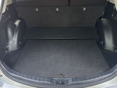 Used 2016 Toyota RAV4 XLE AWD/4WD image 9