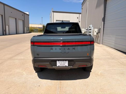 Used 2026 Rivian R1T Premium AWD/4WD image 4
