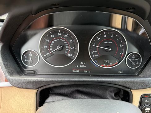Used 2017 BMW 340i xDrive Sedan AWD/4WD image 2