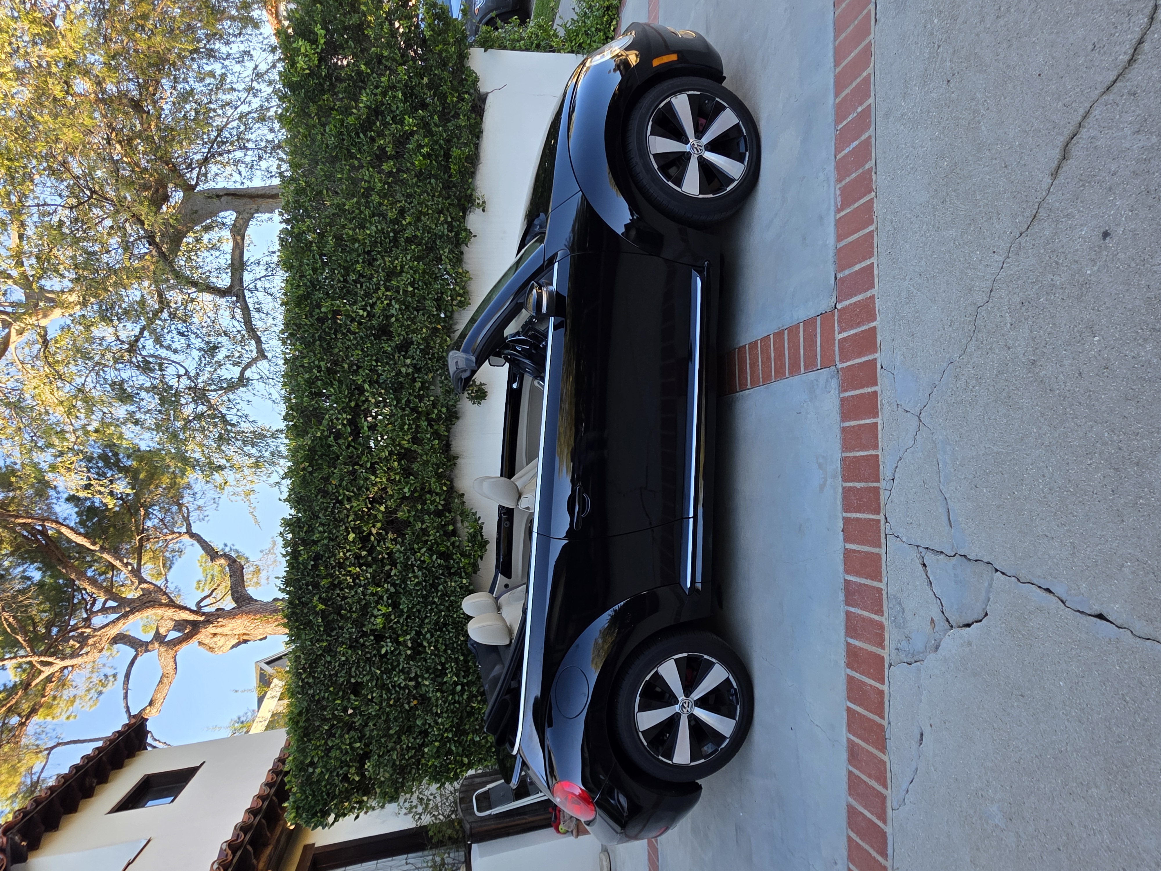Used 2013 Volkswagen Beetle 2.0T FWD image 24