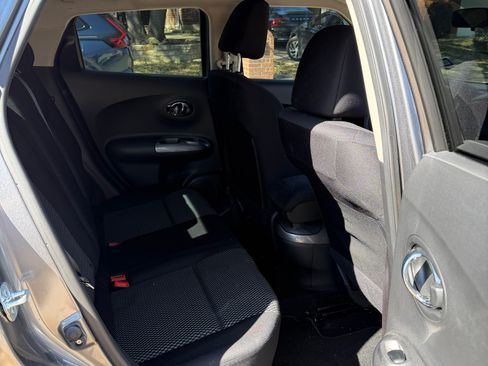 Used 2015 Nissan Juke S image 12