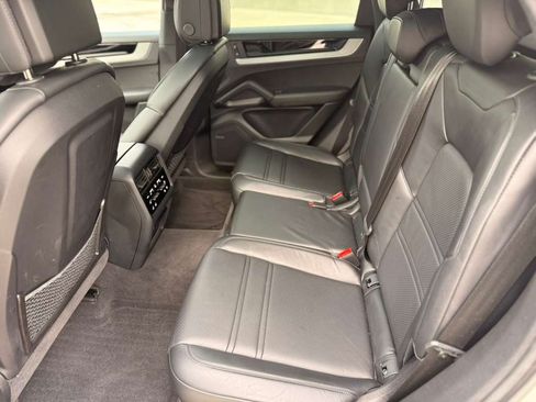 Used 2024 Porsche Cayenne S image 17