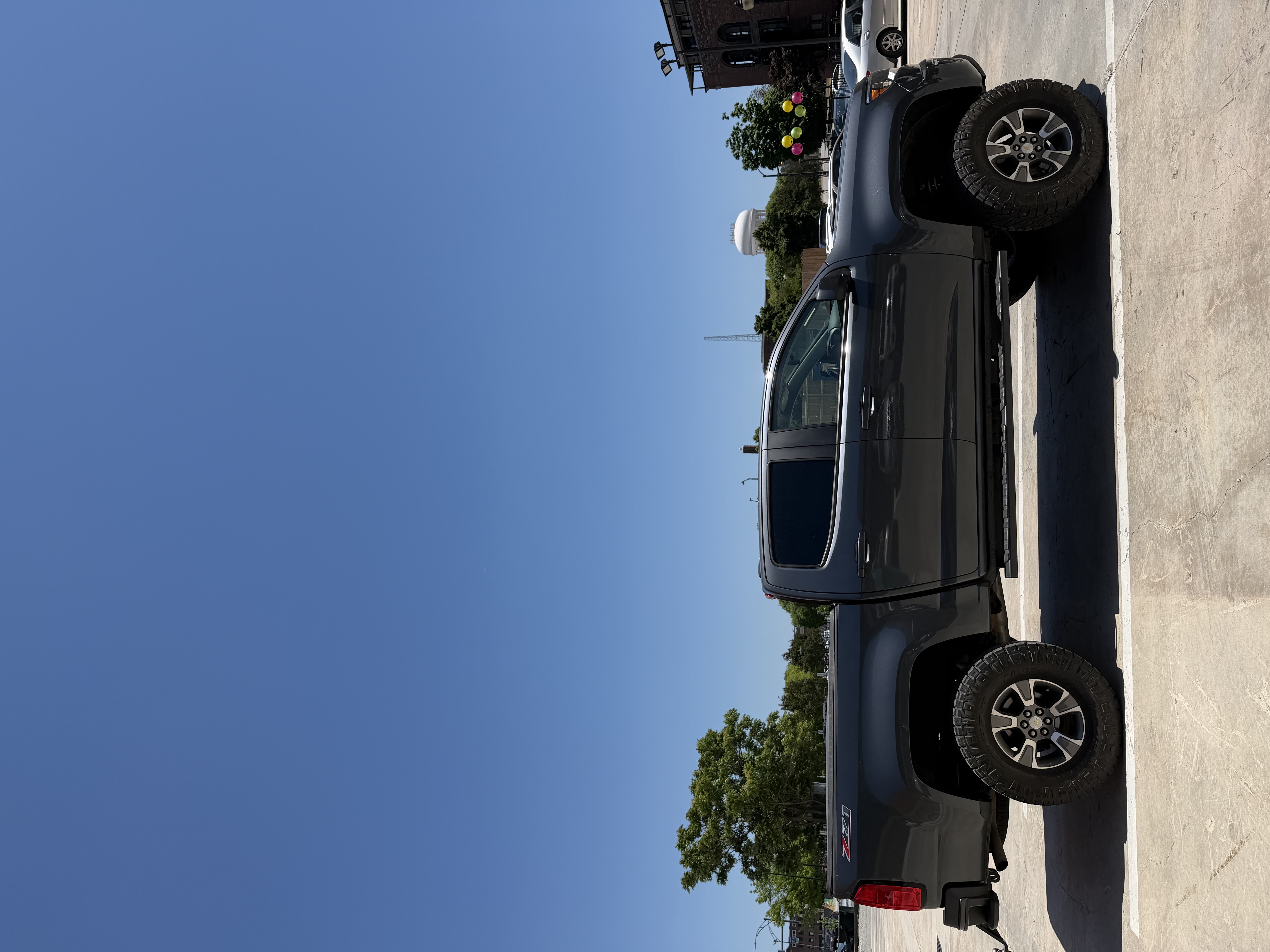 Used 2016 Chevrolet Colorado Z71 RWD image 2