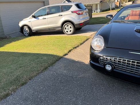Used 2003 Ford Thunderbird image 6