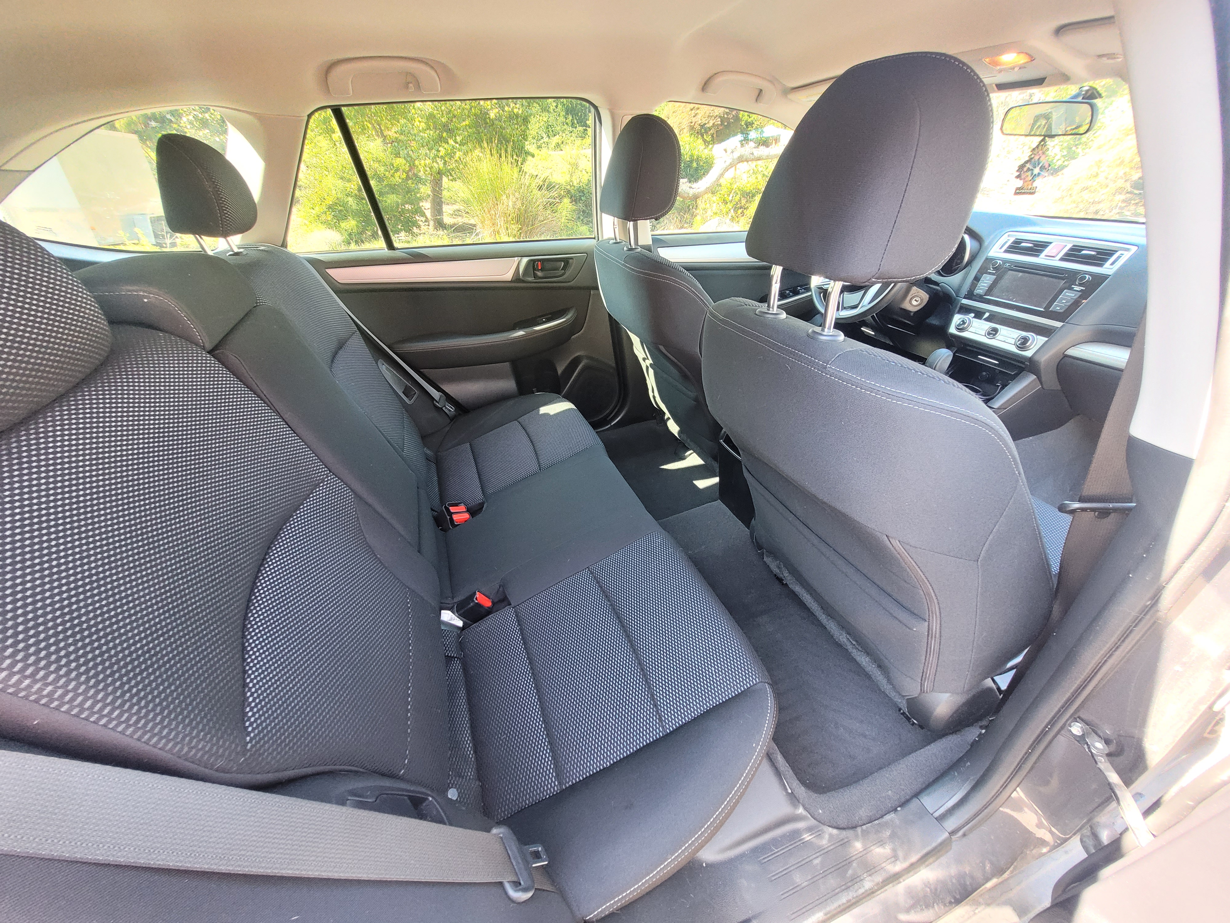 Used 2019 Subaru Outback 2.5i AWD/4WD image 11