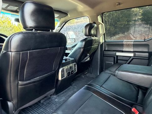 Used 2017 Ford F250 Lariat w/ Lariat Value Package image 12