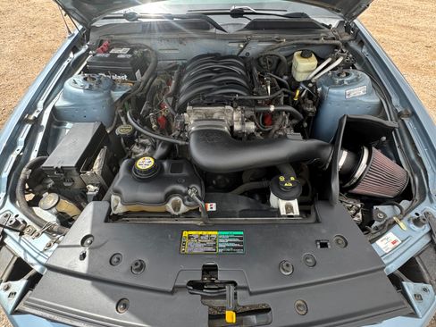 Used 2005 Ford Mustang GT Premium image 8