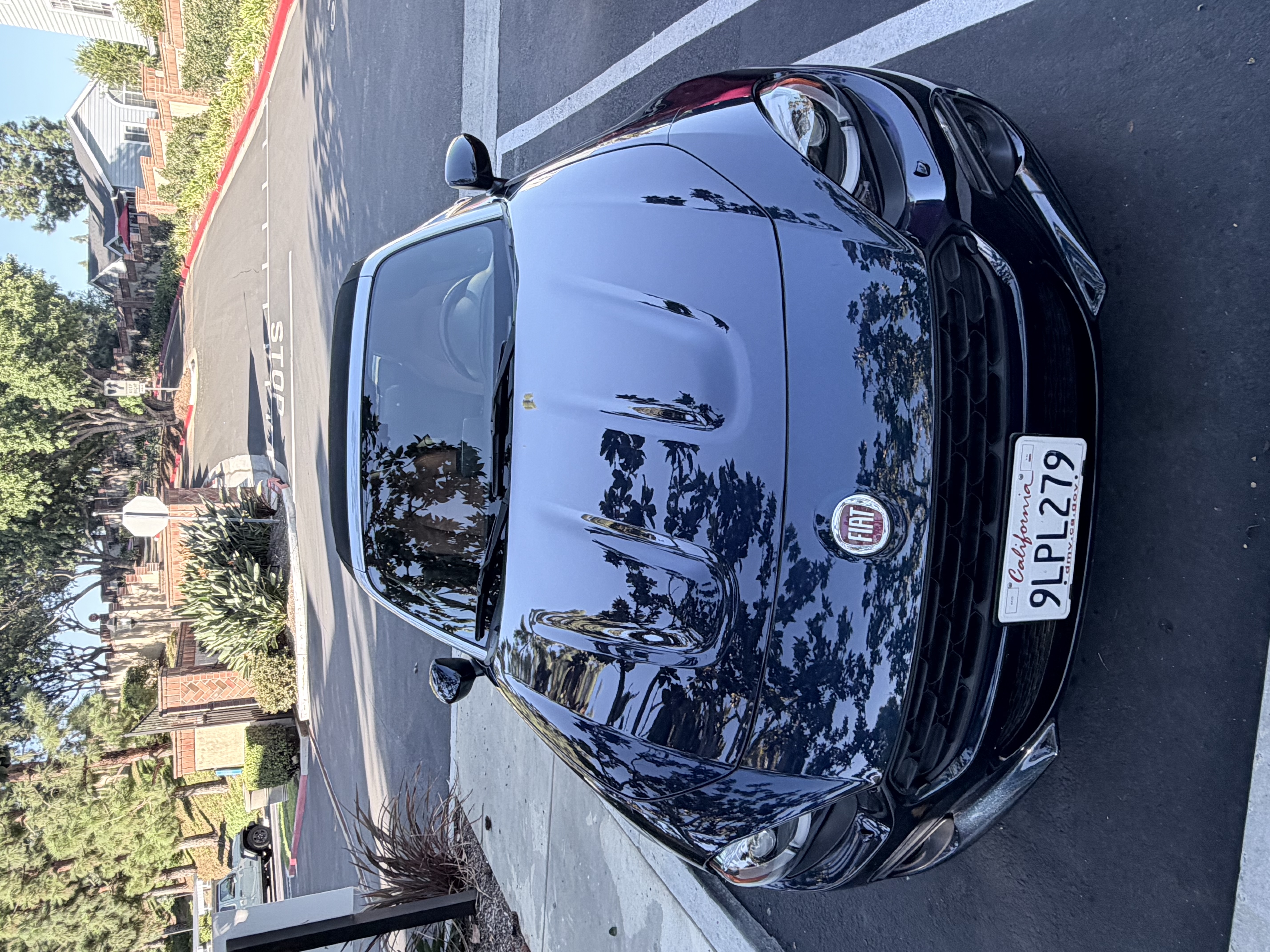Used 2018 FIAT 124 Spider Lusso w/ Convenience Group RWD image 1