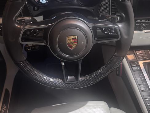 Used 2015 Porsche Macan Turbo image 32