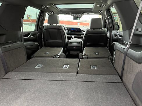 Used 2023 Cadillac Escalade ESV Sport image 14