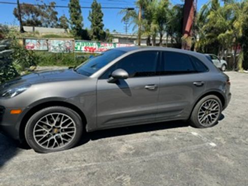 Used 2018 Porsche Macan Sport Edition AWD/4WD image 4