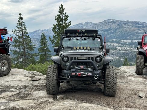 Used 2015 Jeep Wrangler Unlimited Rubicon AWD/4WD image 1