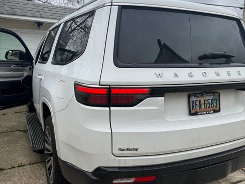 Used 2025 Jeep Wagoneer Series II image 15