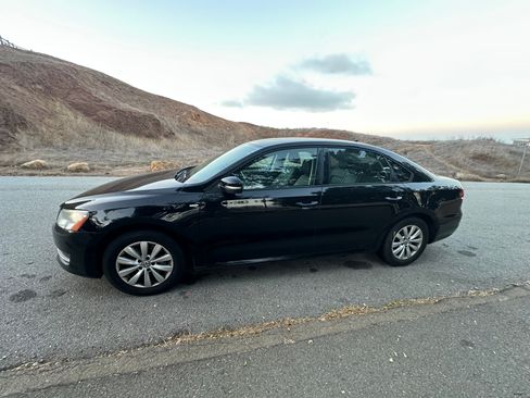 Used 2015 Volkswagen Passat 1.8T Wolfsburg Edition image 5