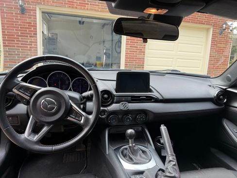 Used 2019 MAZDA MX-5 Miata Club w/ I-ACTIVSENSE Club Package image 20