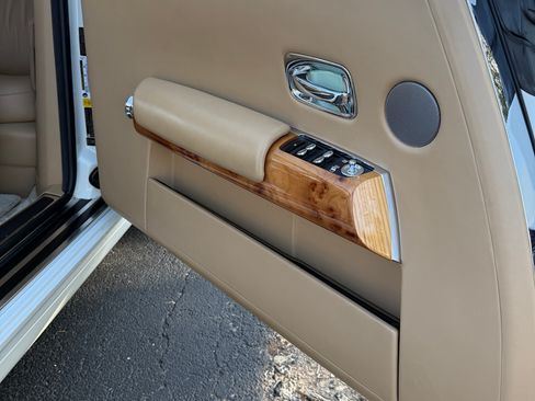 Used 2009 Rolls-Royce Phantom Coupe image 17