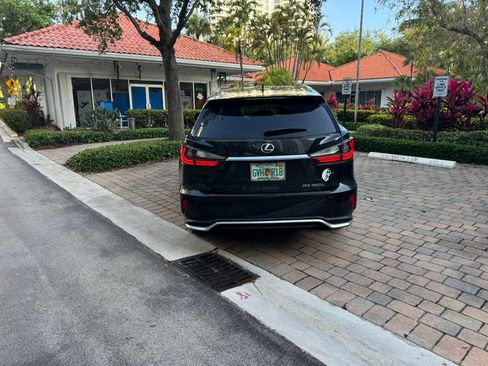 Used 2020 Lexus RX 350L FWD w/ Premium Package image 10