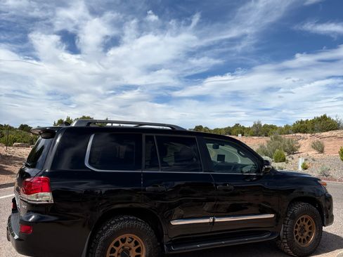 Used 2013 Lexus LX 570 4WD w/ Luxury Pkg image 8