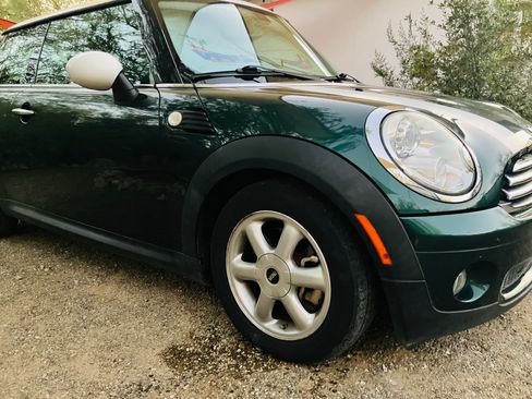 Used 2010 MINI Cooper Hardtop image 11