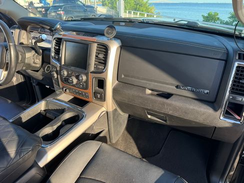 Used 2016 RAM 2500 Laramie AWD/4WD image 21
