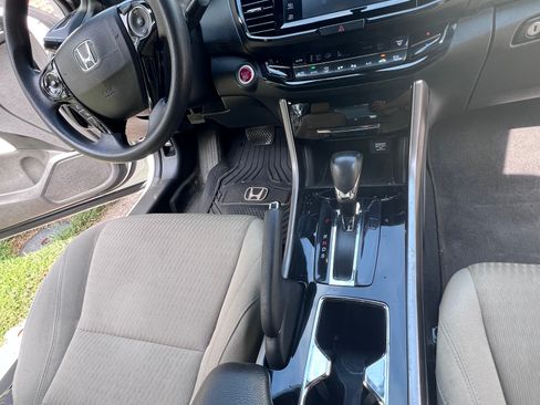 Used 2016 Honda Accord EX image 11
