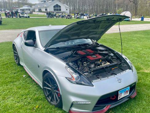 Used 2015 Nissan 370Z NISMO RWD image 4