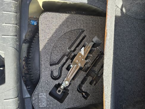 Used 2012 Honda Accord EX-L image 25