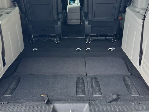 Used 2019 Dodge Grand Caravan SXT FWD image 10