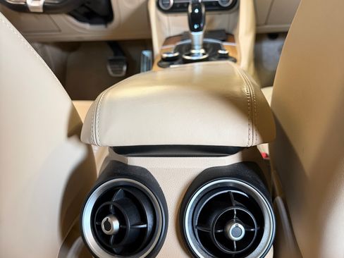 Used 2018 Alfa Romeo Giulia Ti w/ Quick Order Package 22X Lusso image 28