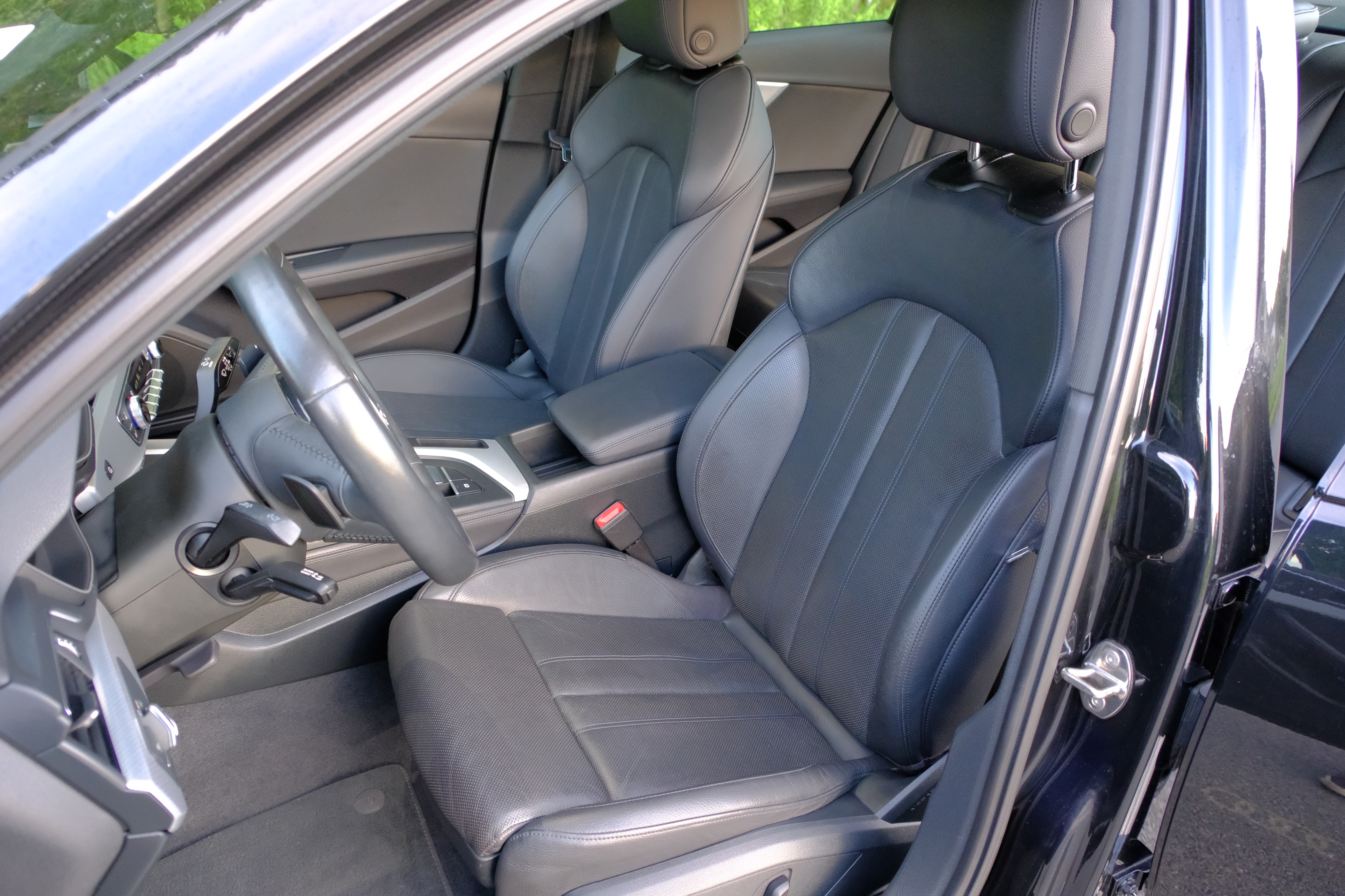 Used 2019 Audi A4 2.0T Premium Plus w/ Premium Plus Package FWD image 13