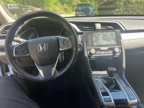 Used 2018 Honda Civic EX-T image 6