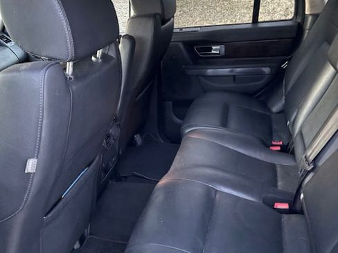 Used 2013 Land Rover Range Rover Sport HSE image 6