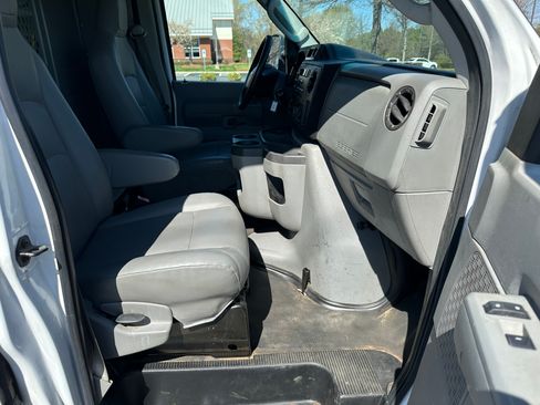 Used 2011 Ford E-150 and Econoline 150 w/ PWR Group image 14