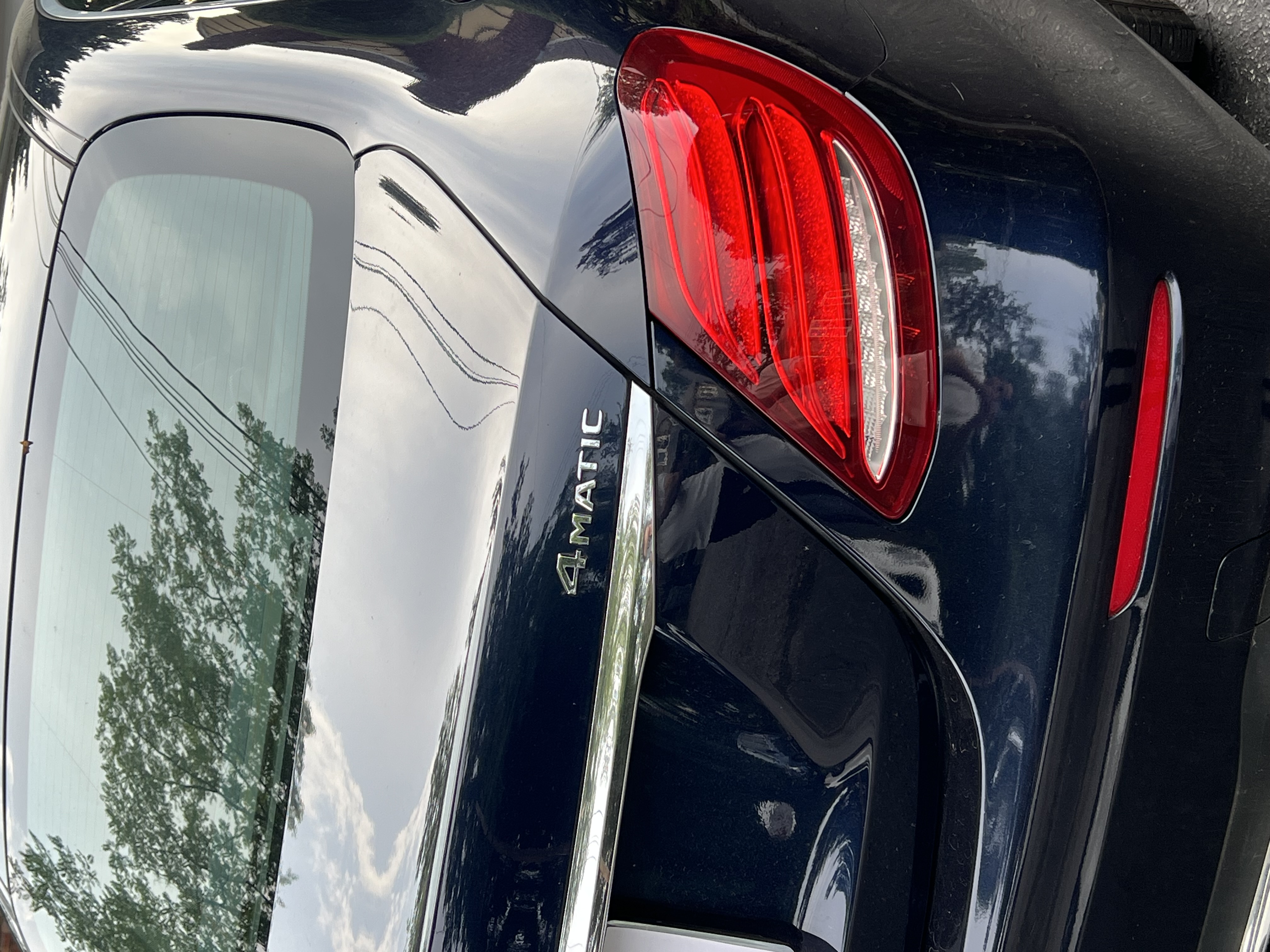 Used 2019 Mercedes-Benz E 300 4MATIC image 5