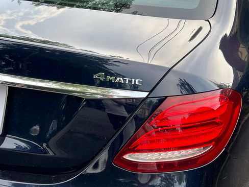 Used 2019 Mercedes-Benz E 300 4MATIC image 5