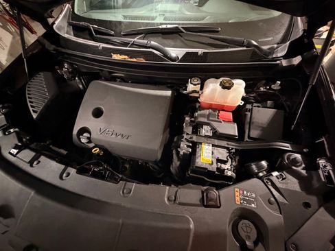 Used 2023 Chevrolet Traverse LT FWD image 8