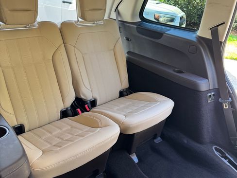 Used 2017 Mercedes-Benz GLS 450 4MATIC image 28