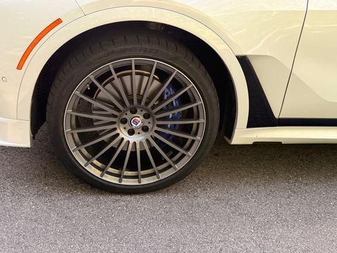 Used 2025 BMW ALPINA XB7 AWD/4WD image 32