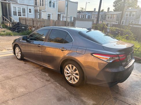 Used 2020 Toyota Camry LE FWD image 6