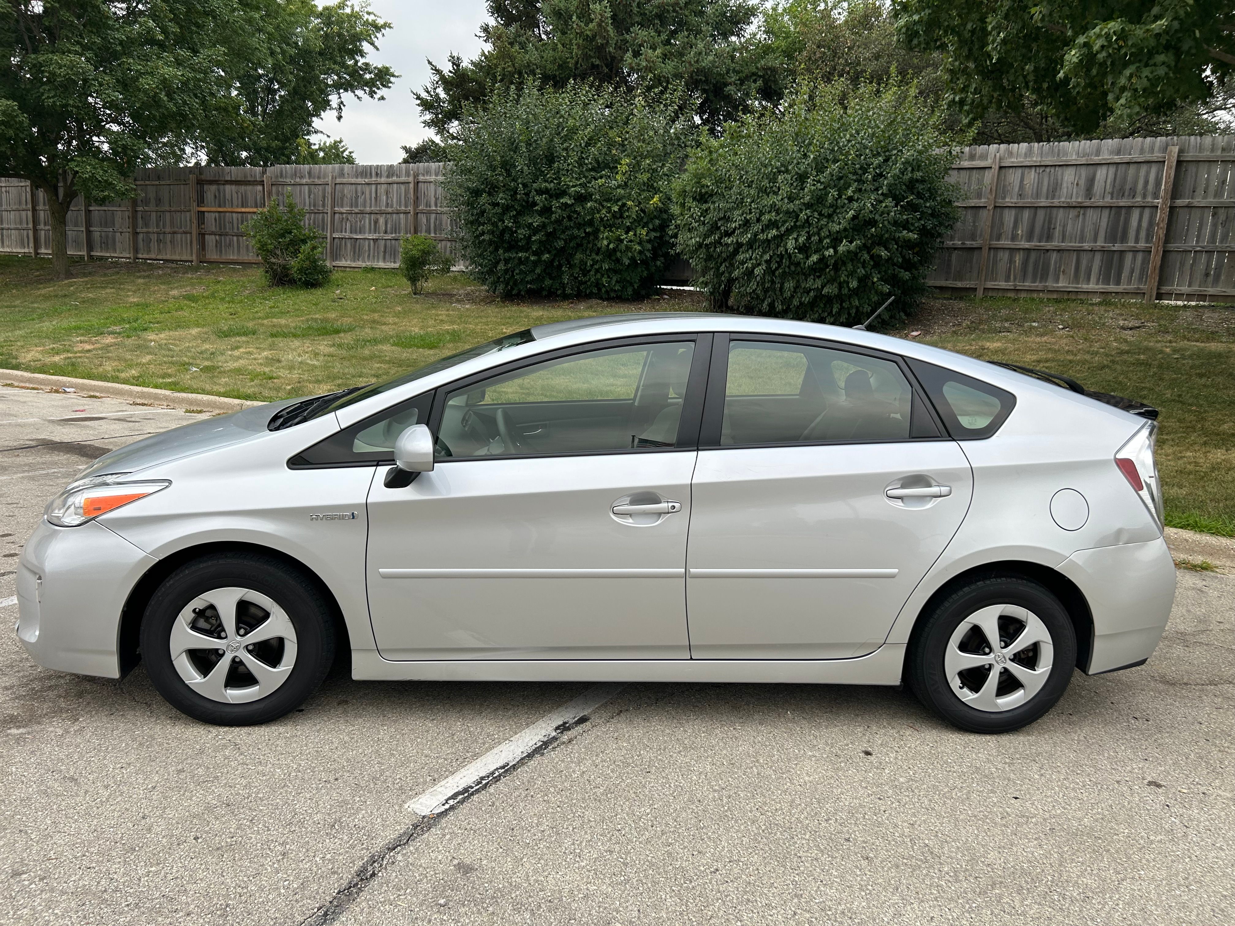 Used 2012 Toyota Prius Two FWD image 2