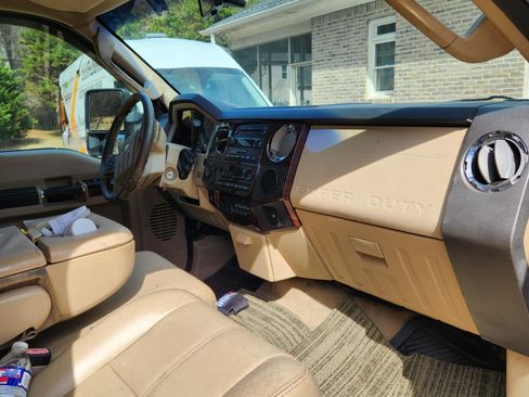 Used 2008 Ford F250 Lariat image 1