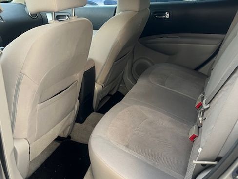 Used 2015 Nissan Rogue S w/ Convenience Package image 12