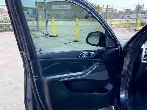 Used 2019 BMW X5 xDrive40i w/ Luxury Seating Package image 12