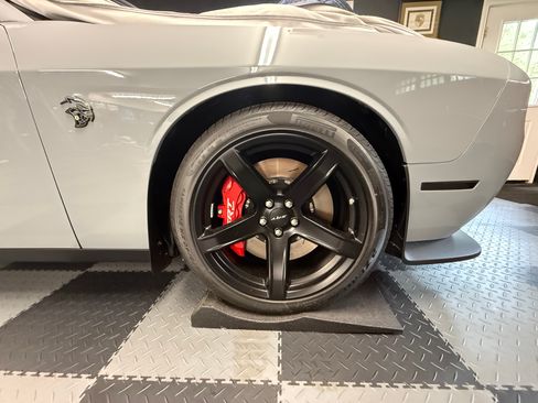 Used 2022 Dodge Challenger SRT Hellcat Redeye RWD image 8