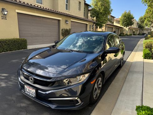 Used 2019 Honda Civic LX image 8