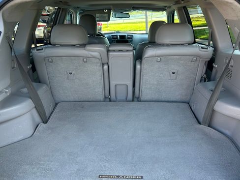 Used 2010 Toyota Highlander Limited image 10