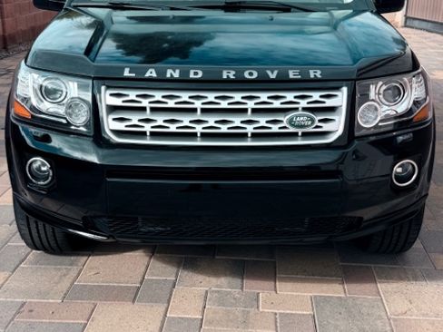 Used 2015 Land Rover LR2 HSE LUX image 1