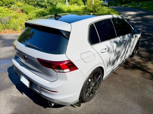 Used 2024 Volkswagen GTI SE FWD image 6