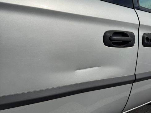 Used 2003 Dodge Caravan SE image 8