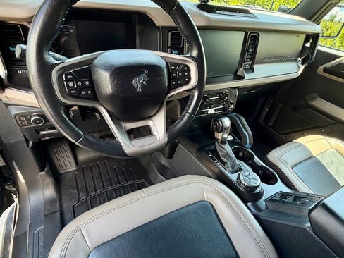 Used 2022 Ford Bronco Wildtrak AWD/4WD image 17